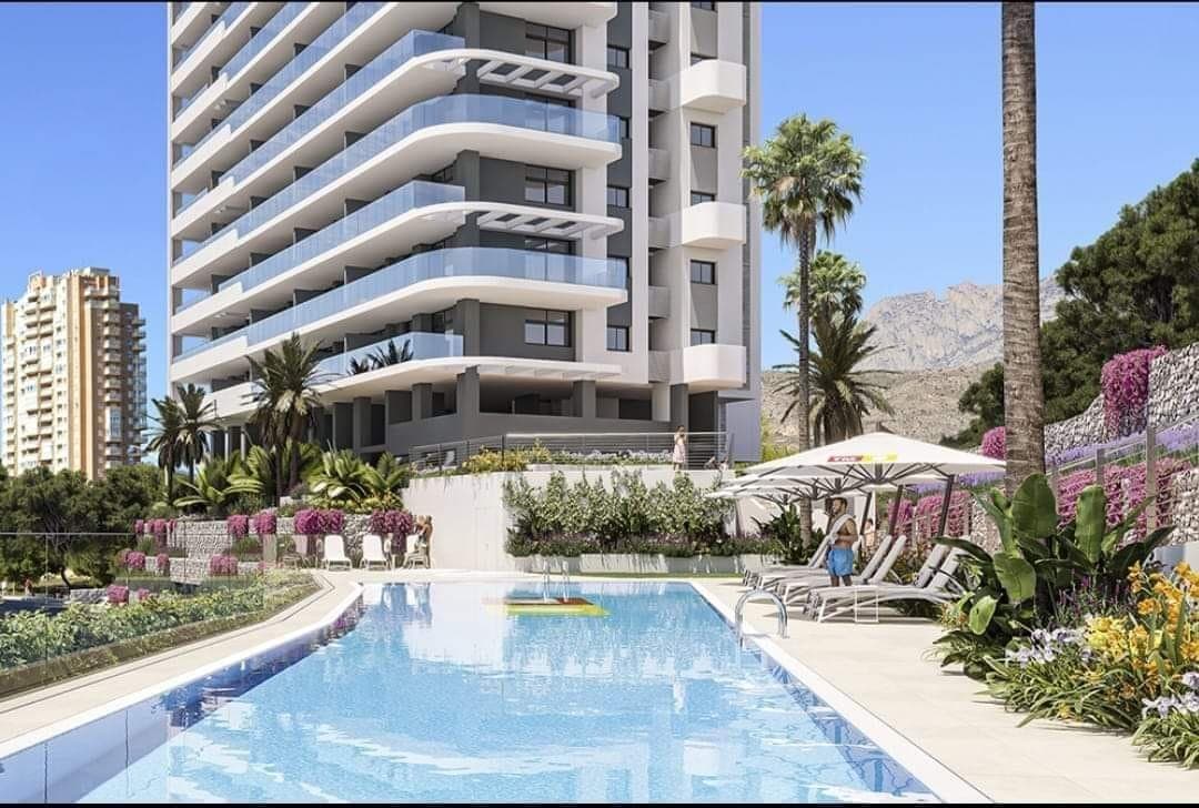 Luxury Penthouse in a prime location close to Poniente beach!